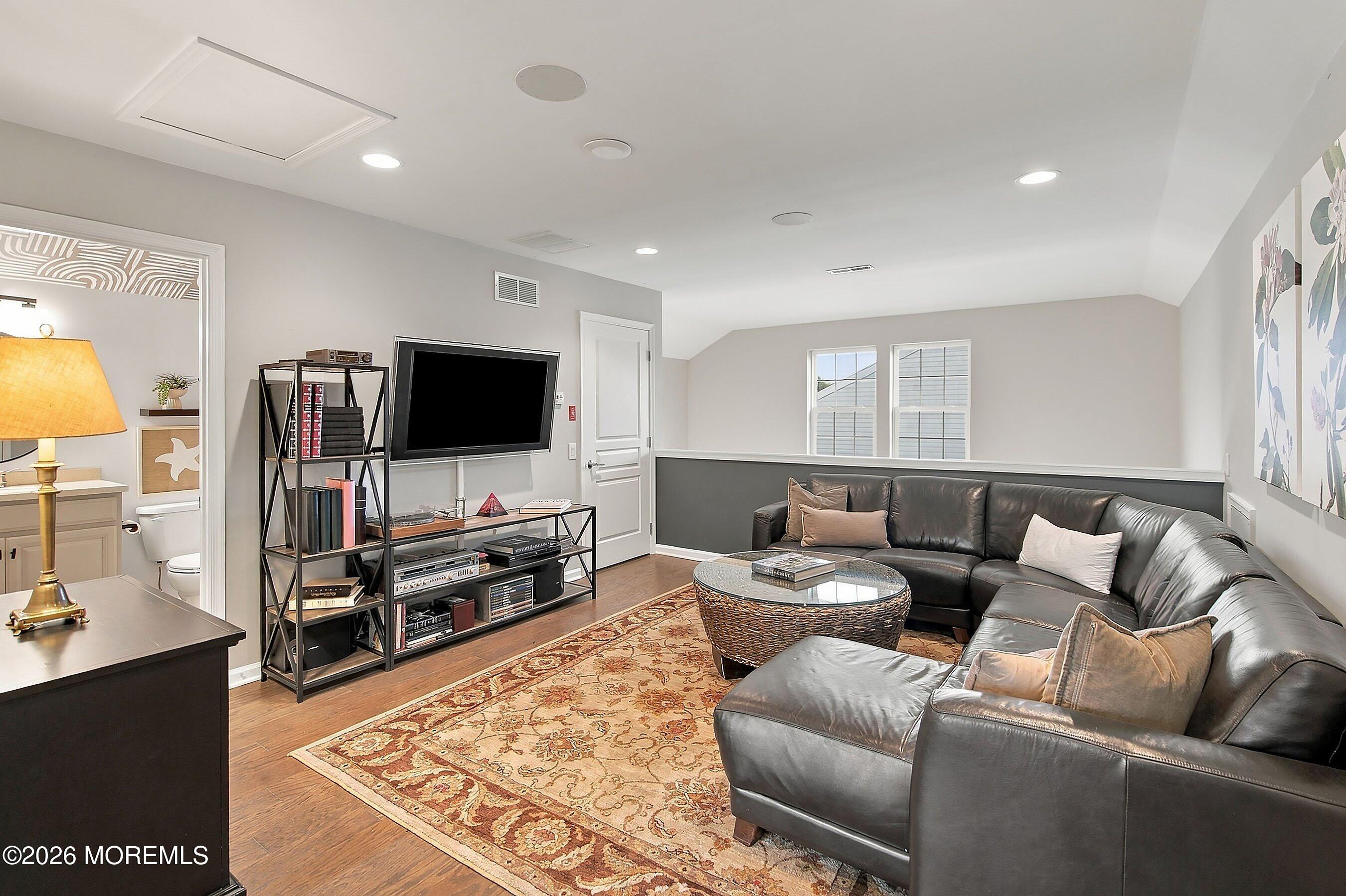 21 W Campania Lane Farmingdale NJ 07727