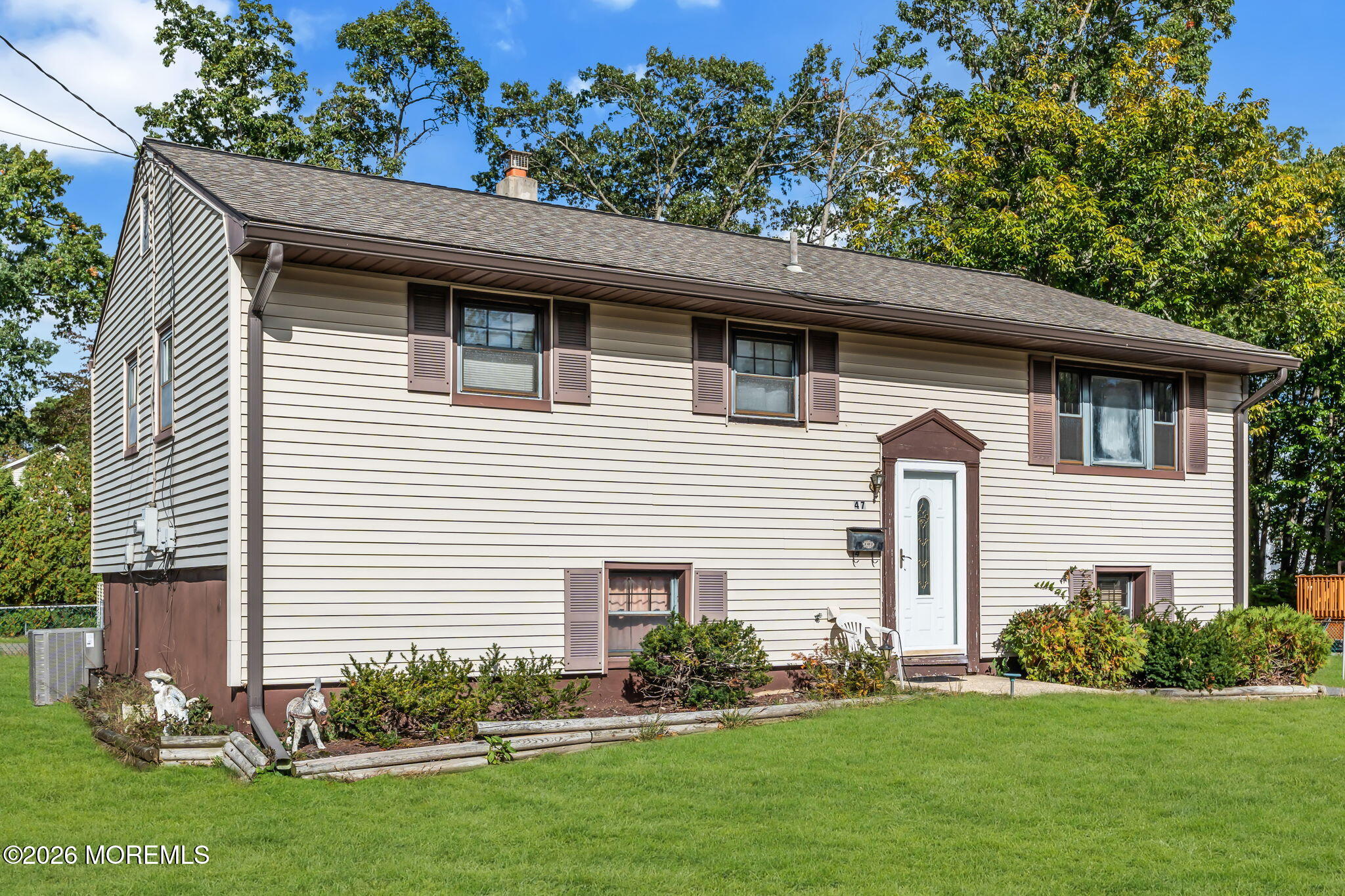 47 Darien Road Howell NJ 07731