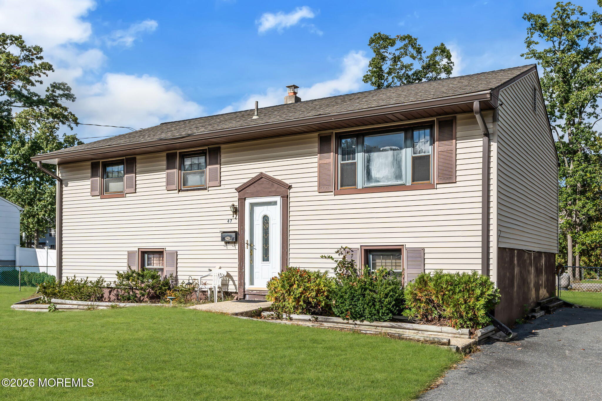 47 Darien Road Howell NJ 07731