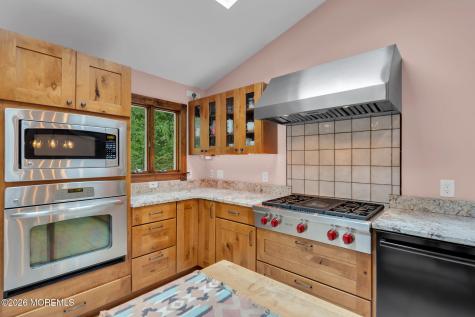 8 Rues Road Cream Ridge NJ 08514