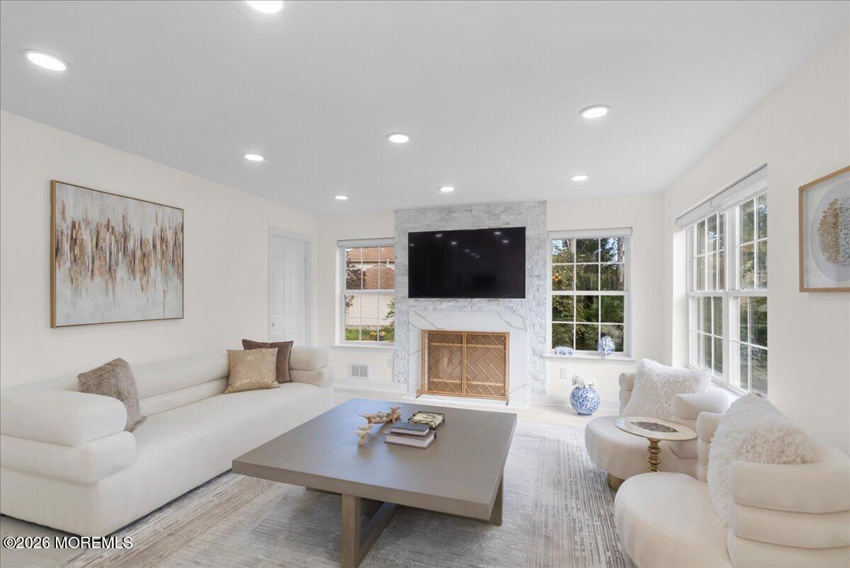 13 Cottonwood Drive Jackson NJ 08527