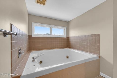 1131 Bayview Avenue Bayville NJ 08721