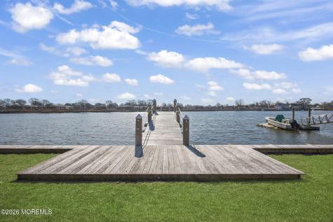 66 Seneca Place Oceanport NJ 07757