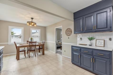 20 Surrey Drive Hazlet NJ 07730
