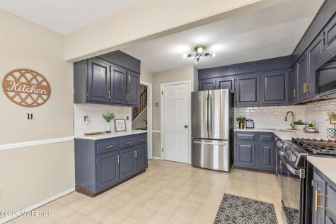20 Surrey Drive Hazlet NJ 07730