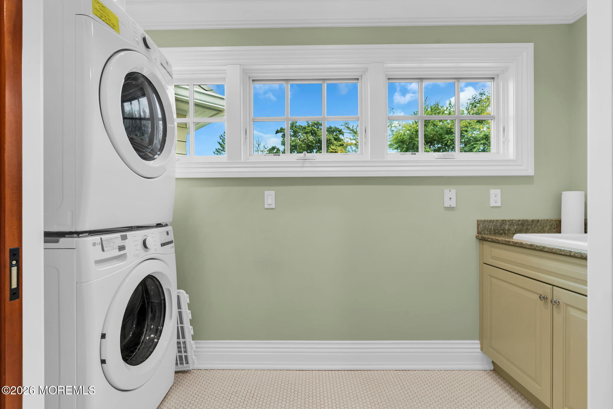 11 Woods End Road Rumson NJ 07760