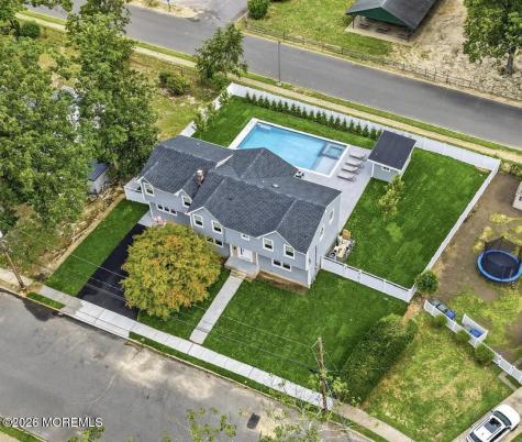 19 Roslyn Drive Oakhurst NJ 07755
