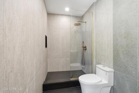 19 Roslyn Drive Oakhurst NJ 07755