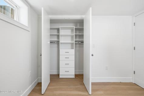 19 Roslyn Drive Oakhurst NJ 07755