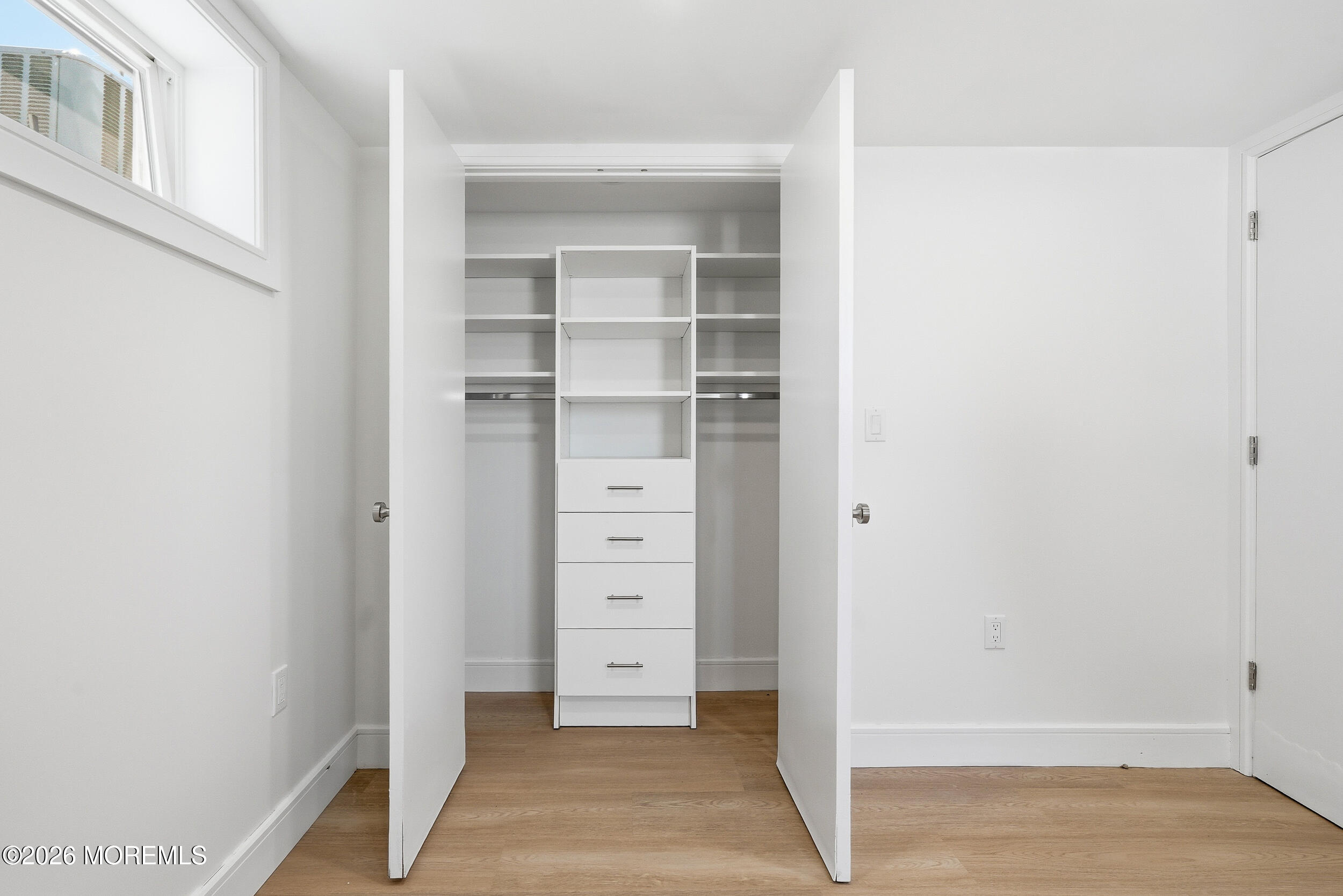 19 Roslyn Drive Oakhurst NJ 07755