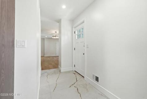19 Roslyn Drive Oakhurst NJ 07755