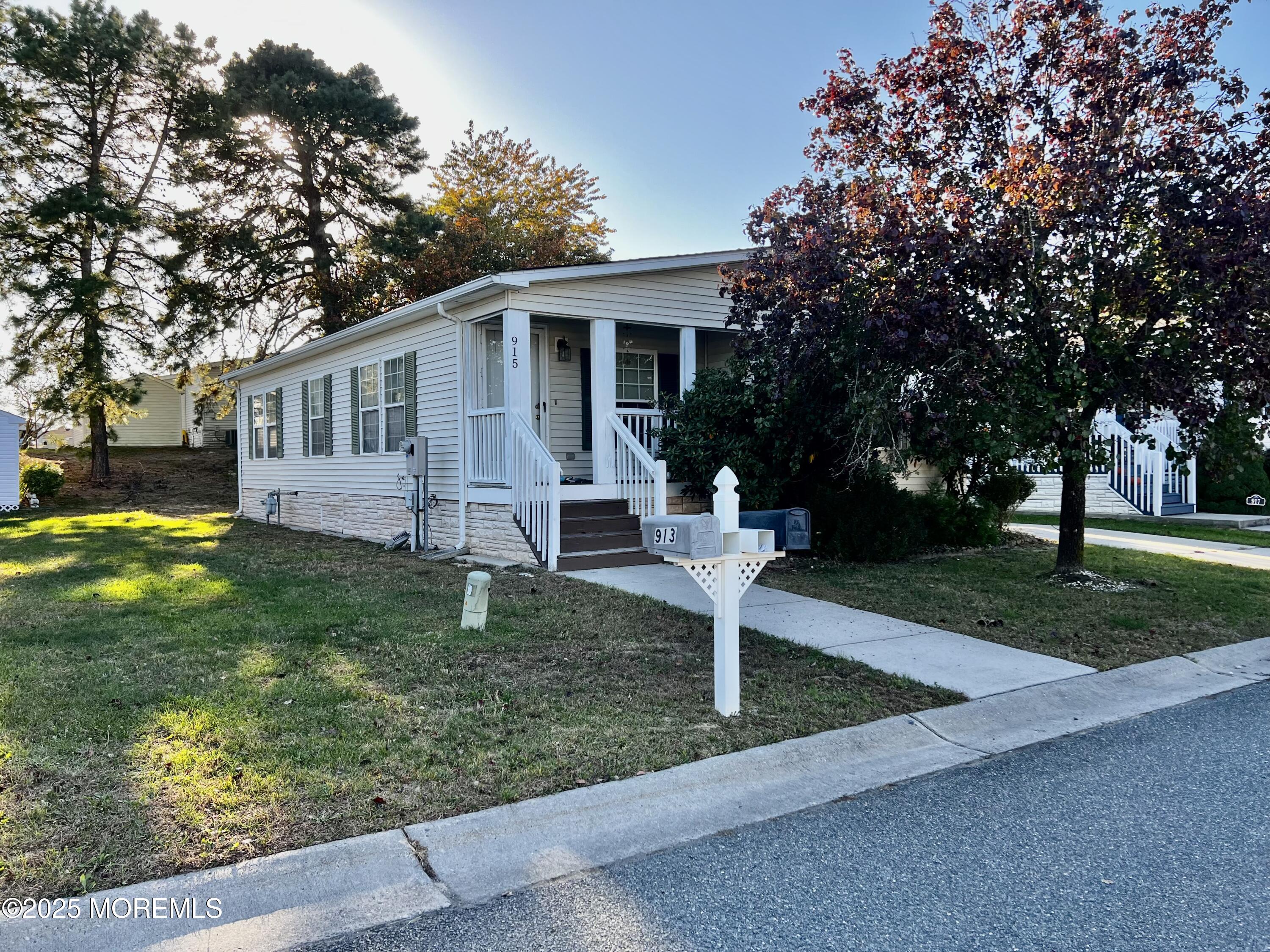 915 Oak Ridge Terrace Manchester NJ 08759