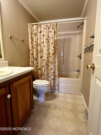 915 Oak Ridge Terrace Manchester NJ 08759