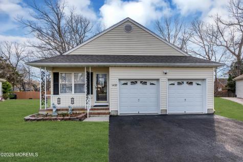 1428 Petunia Way S Toms River NJ 08755
