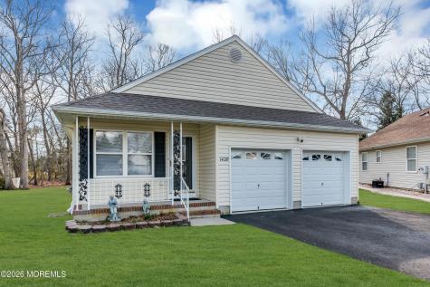 1428 Petunia Way S Toms River NJ 08755