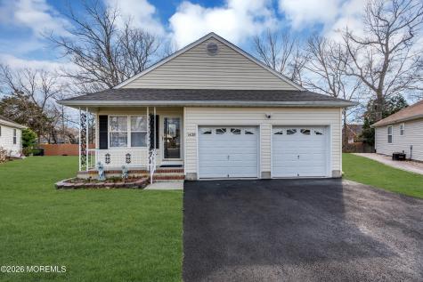 1428 Petunia Way S Toms River NJ 08755