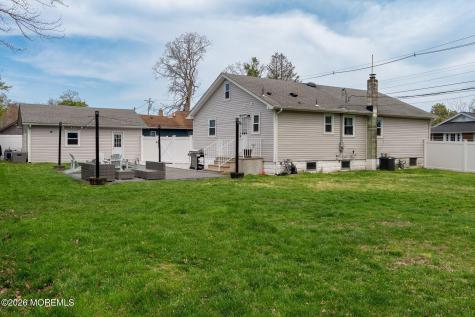 238 Forepeak Avenue Beachwood NJ 08722