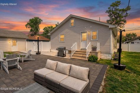 238 Forepeak Avenue Beachwood NJ 08722