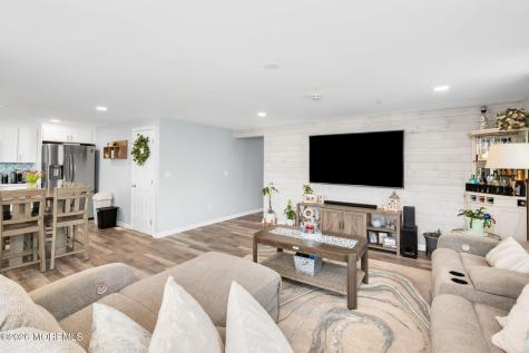 238 Forepeak Avenue Beachwood NJ 08722