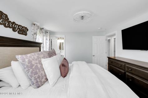 238 Forepeak Avenue Beachwood NJ 08722