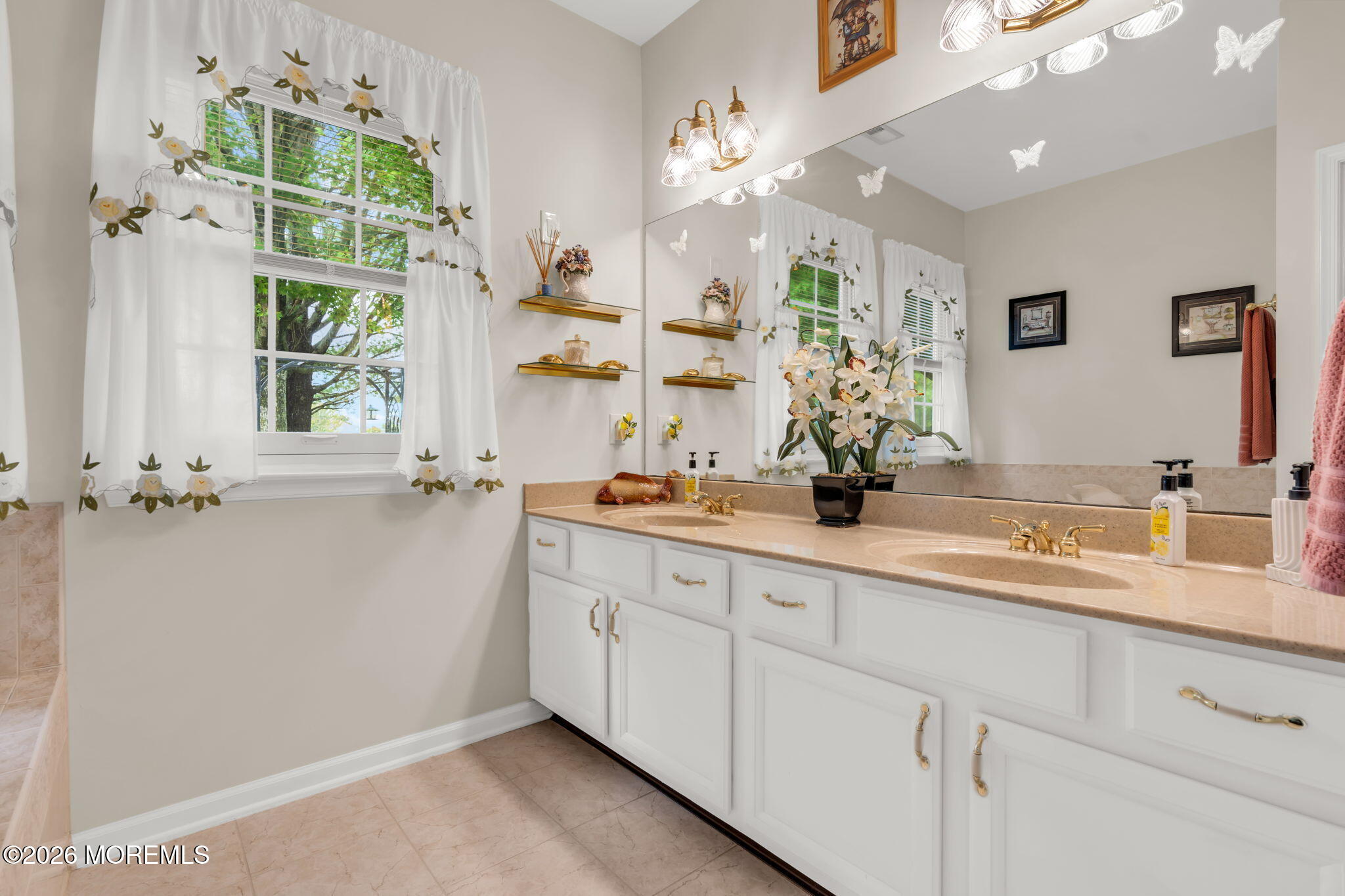 40 Isabella Drive Manchester NJ 08759
