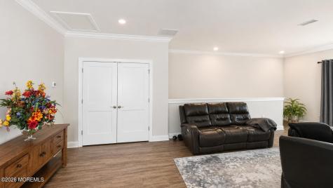 4 Pasture Drive Farmingdale NJ 07727