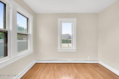 46 Woodland Avenue Keansburg NJ 07734