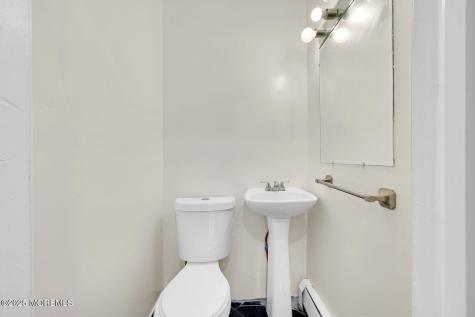 46 Woodland Avenue Keansburg NJ 07734