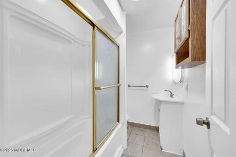 46 Woodland Avenue Keansburg NJ 07734