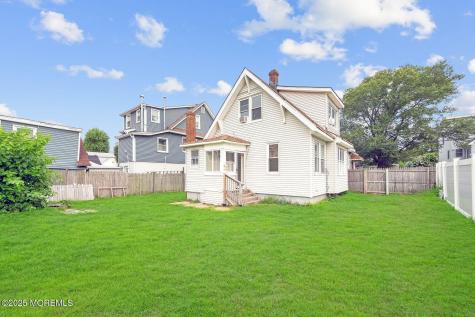 46 Woodland Avenue Keansburg NJ 07734