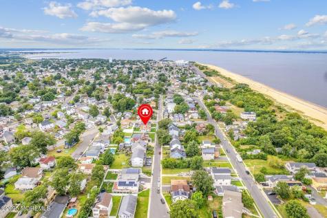 46 Woodland Avenue Keansburg NJ 07734