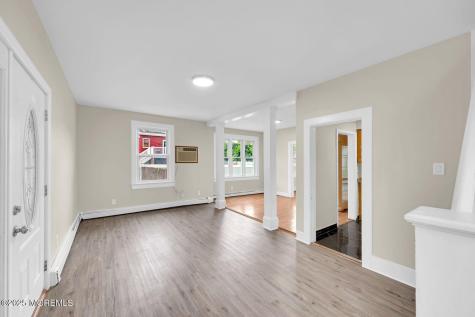 46 Woodland Avenue Keansburg NJ 07734