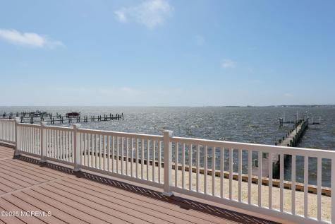 39 Bay Shore Drive Toms River NJ 08753