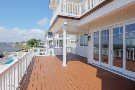 39 Bay Shore Drive Toms River NJ 08753
