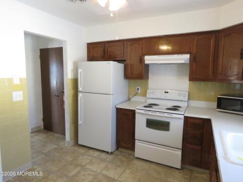5 Monmouth Lane Whiting NJ 08759