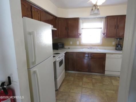 5 Monmouth Lane Whiting NJ 08759