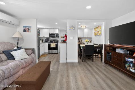 69 Dalby Place North Middletown NJ 07748