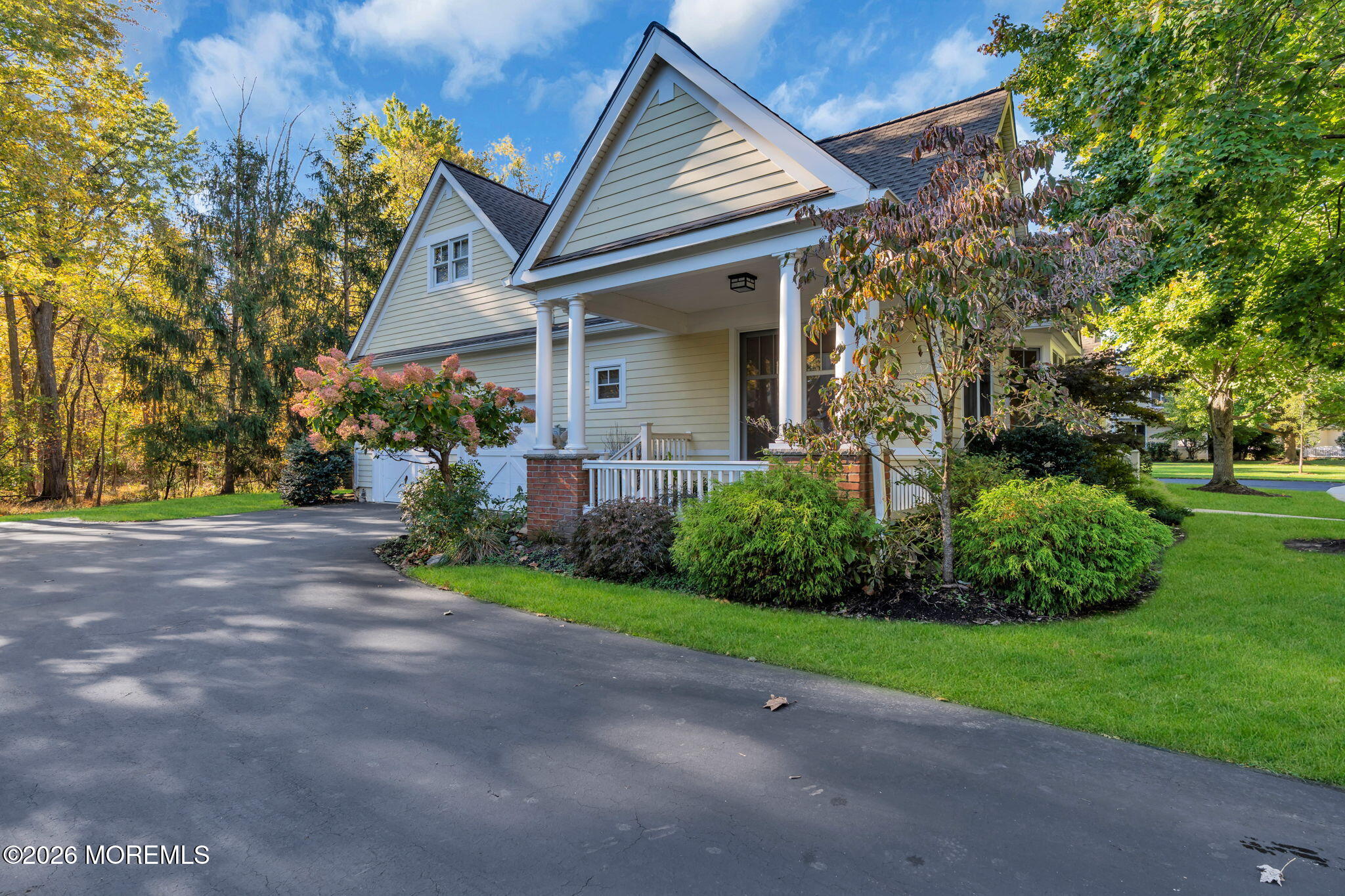 36 Thornbrooke Drive Shrewsbury Boro NJ 07702