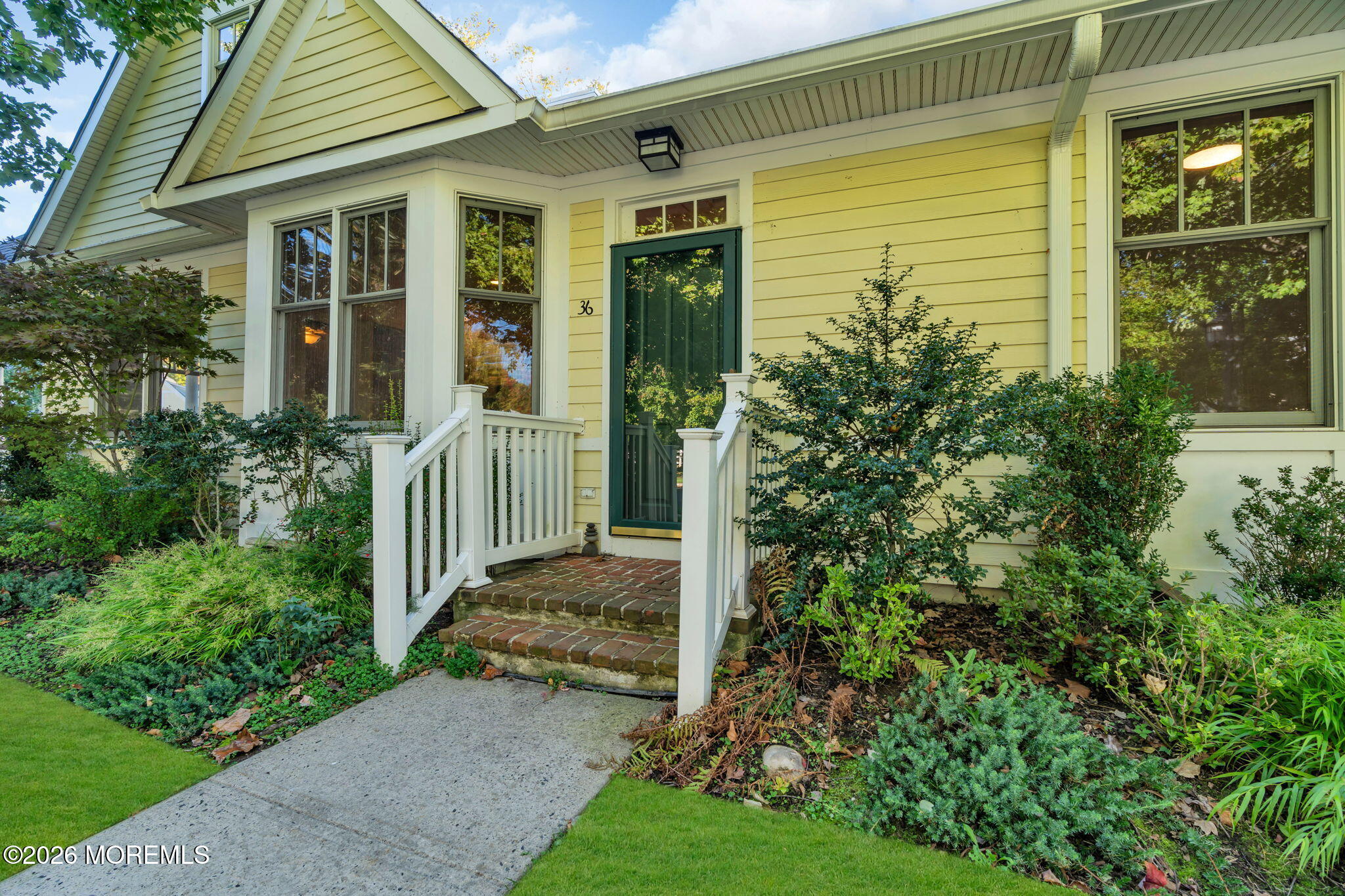 36 Thornbrooke Drive Shrewsbury Boro NJ 07702