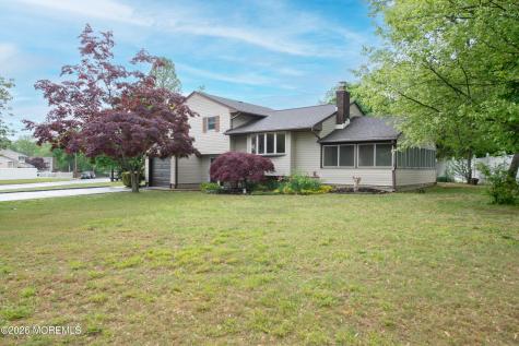 540 Sherman Avenue Belford NJ 07718