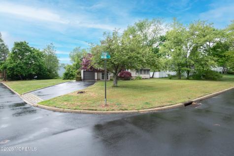 540 Sherman Avenue Belford NJ 07718
