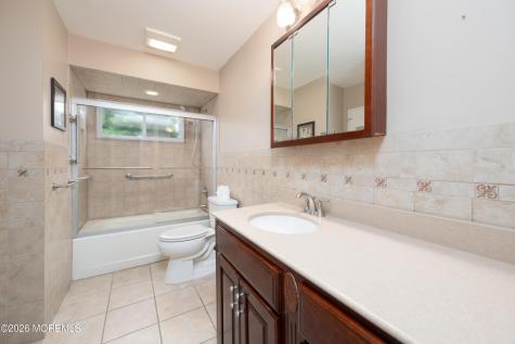 540 Sherman Avenue Belford NJ 07718
