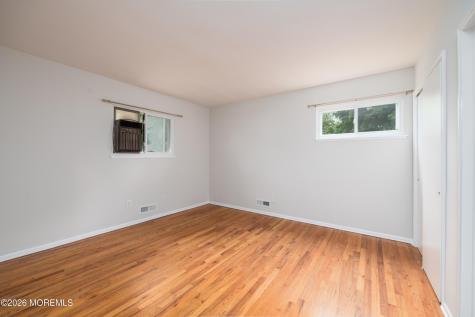 540 Sherman Avenue Belford NJ 07718
