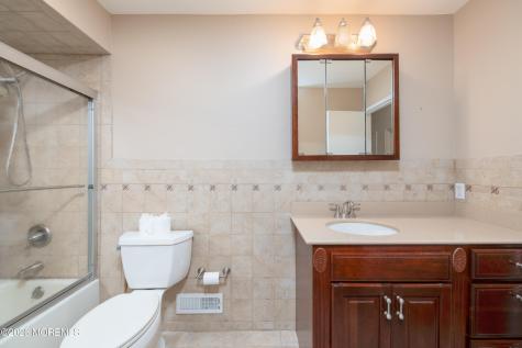 540 Sherman Avenue Belford NJ 07718