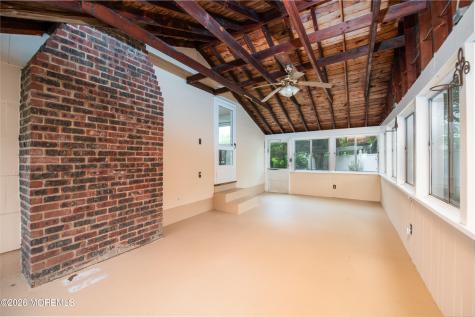 540 Sherman Avenue Belford NJ 07718