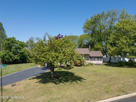 540 Sherman Avenue Belford NJ 07718