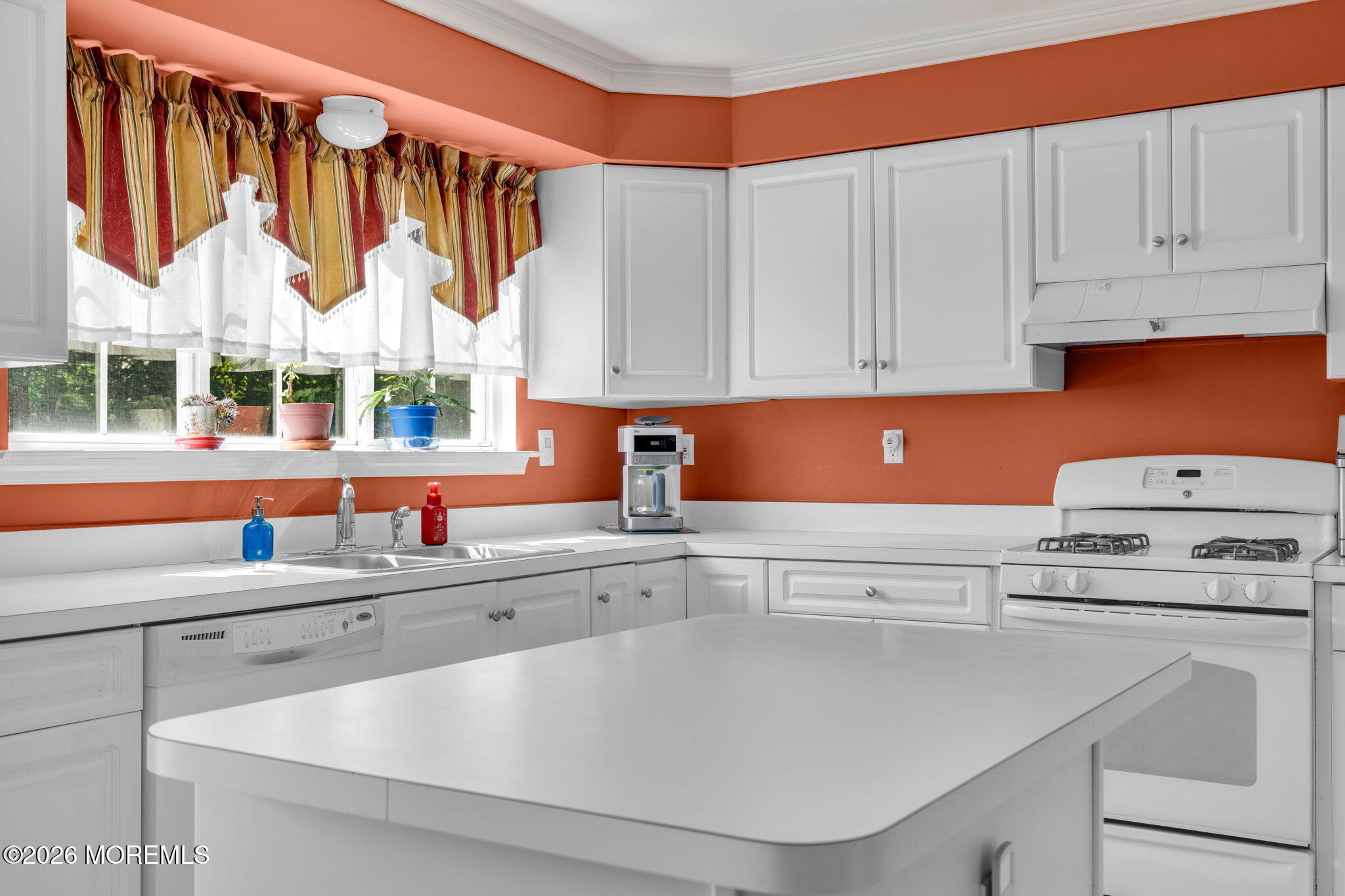 494 Meadowood Road Jackson NJ 08527