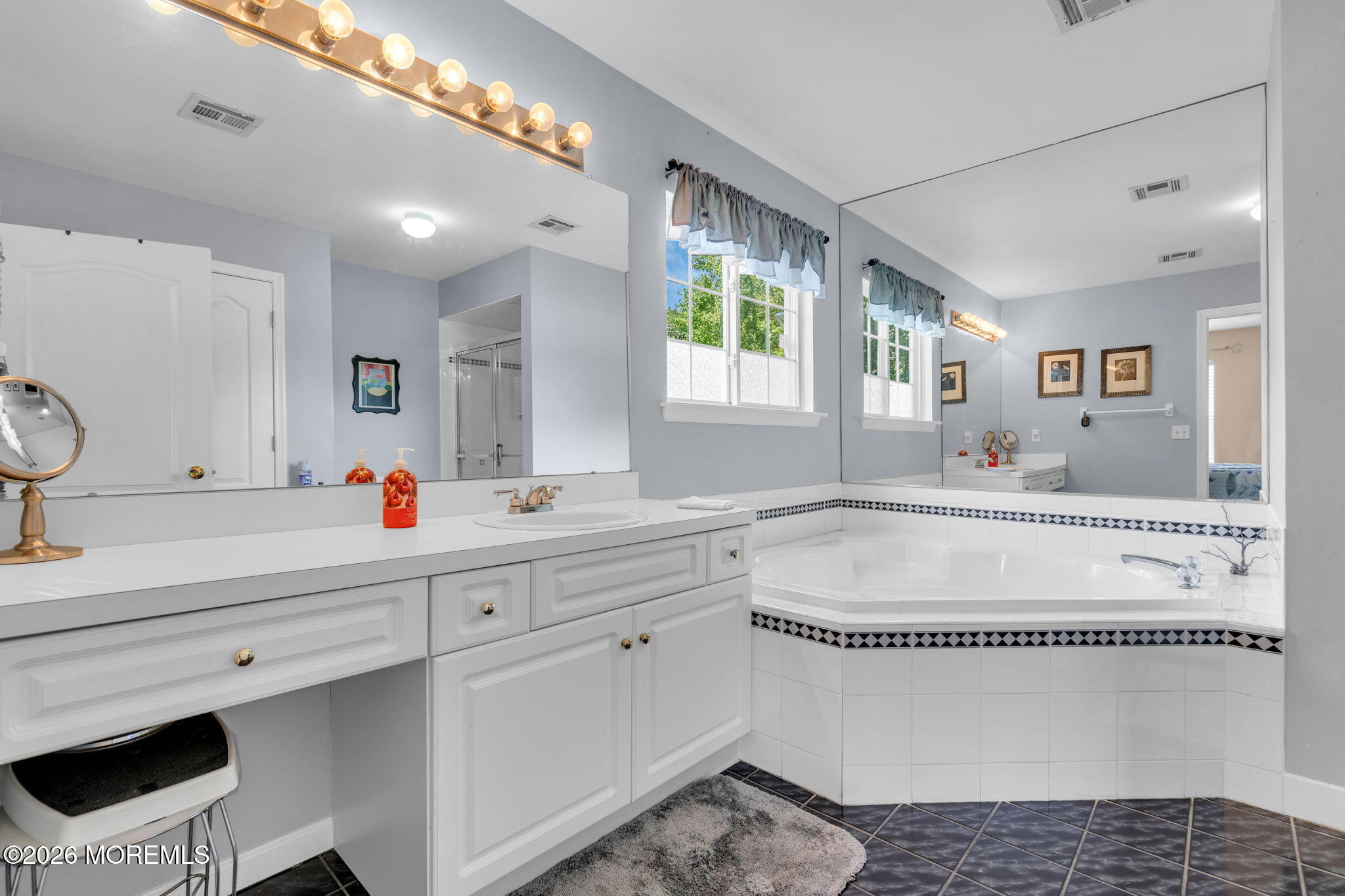 494 Meadowood Road Jackson NJ 08527
