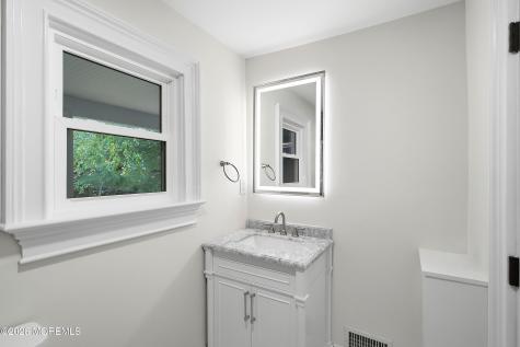 4 Oneida Avenue Atlantic Highlands NJ 07716
