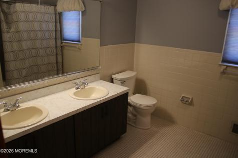 4 Vista Drive Morganville NJ 07751